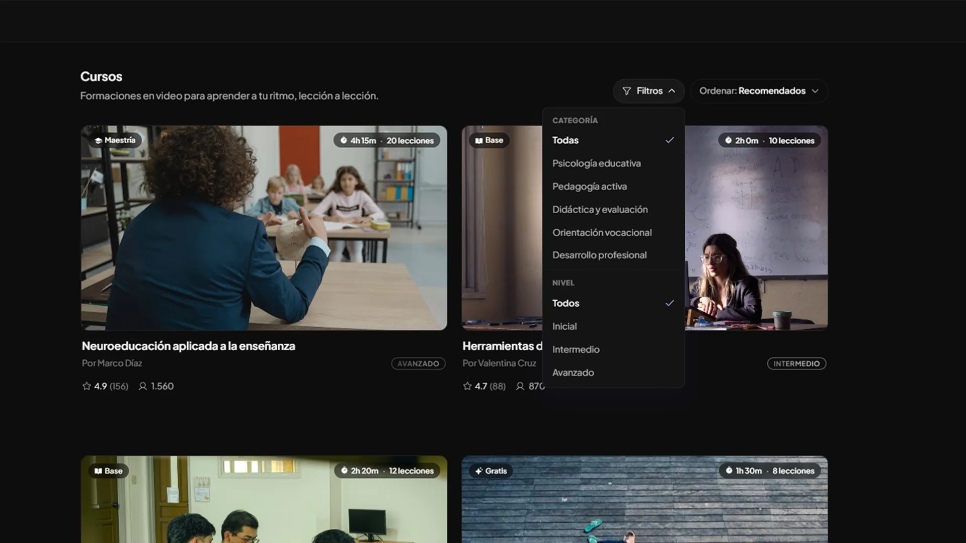 Sección Formación de Kreium: catálogo de cursos en vídeo con filtros por categoría y nivel.